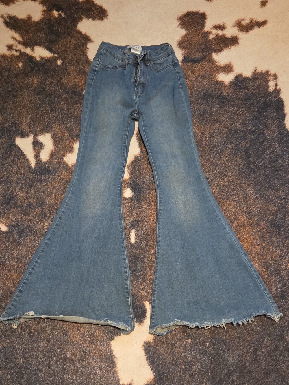 Vibrant Medium Blue Wide-Leg Flare Jeans
